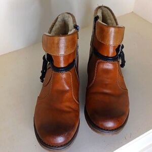 Tan Side Zip Leather Ankle Boots